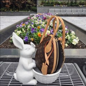 louis vuitton egg bag